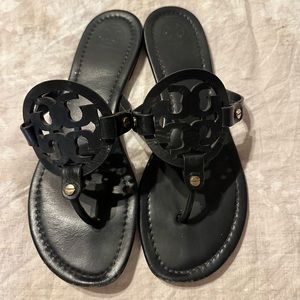 Tori Burch Miller Size 9 w Dust Bag